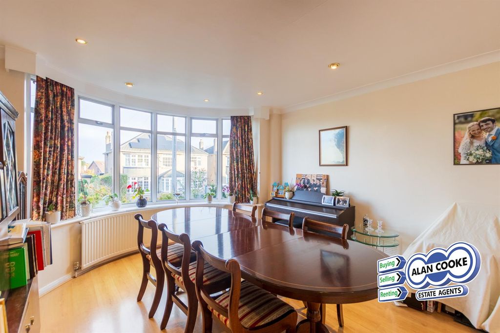 Property photo 2 of 18 Dining Room