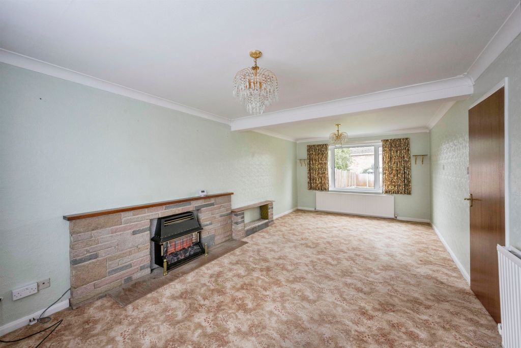 Property photo 2 of 28