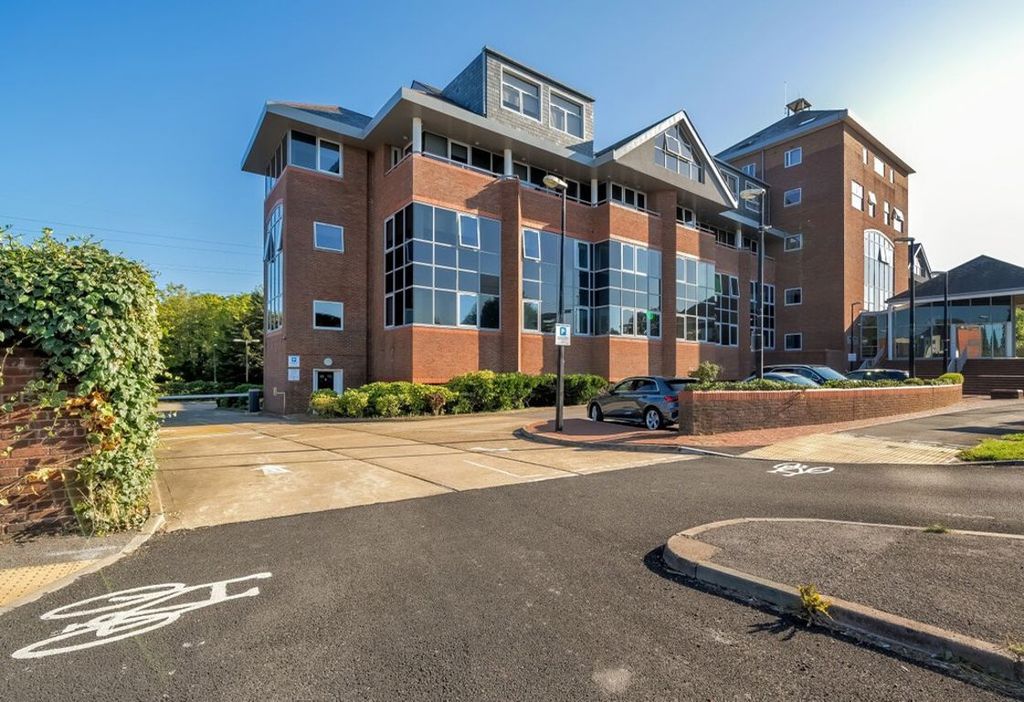 Property photo 1 of 16 Feb6Eed4-5563-4E2E-98F7-E3Abfcfc1118
