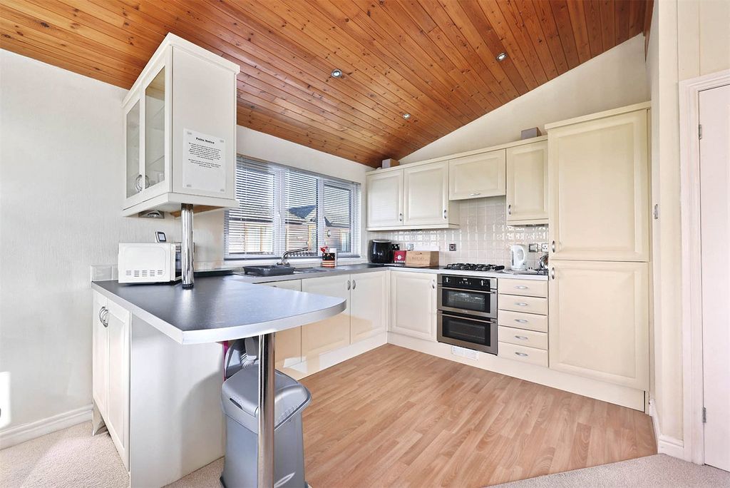 Property photo 3 of 12 Picture No. 05