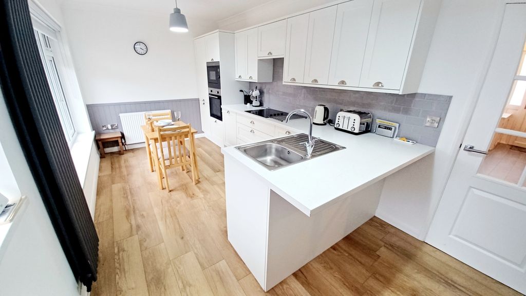 Property photo 2 of 22 20251030_145718