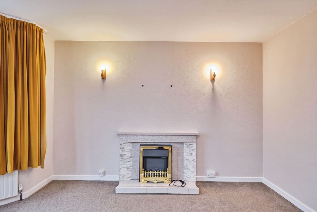 Property photo 3 of 17 Photo