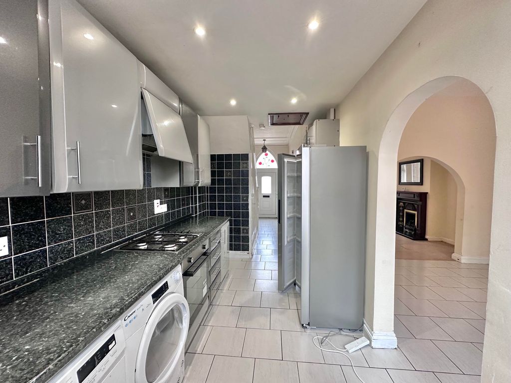 Property photo 3 of 22 11