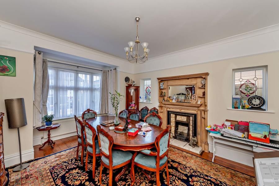 Property photo 3 of 12