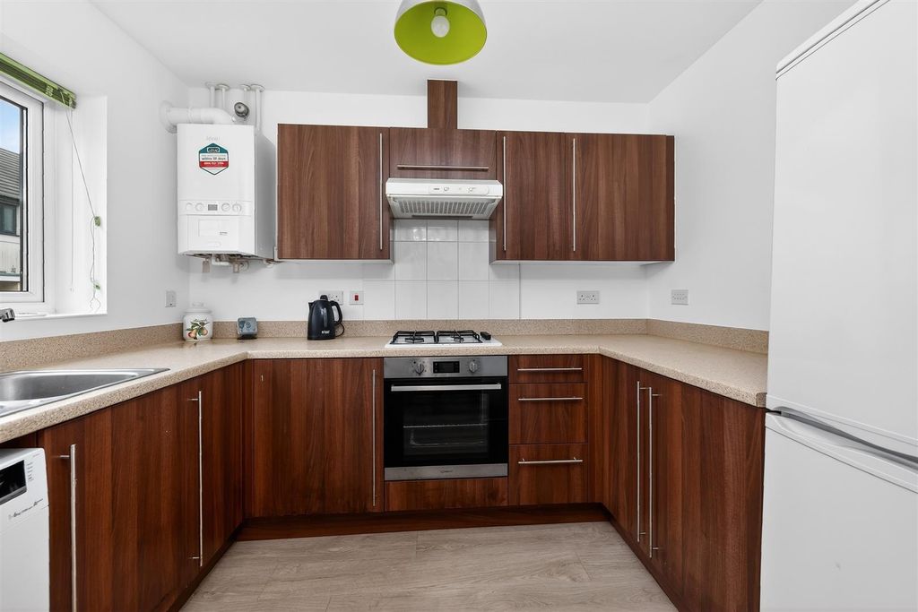 Property photo 3 of 15 Kitchen