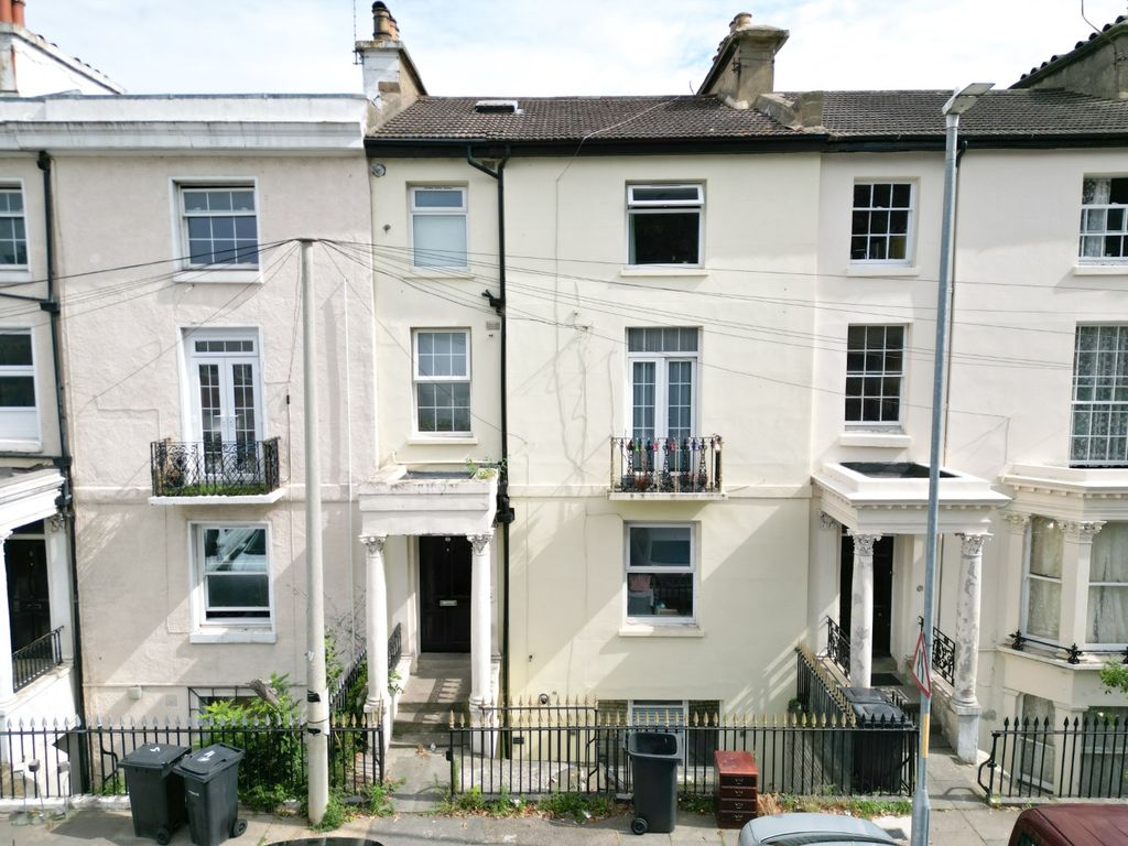 Property photo 3 of 12 3524825