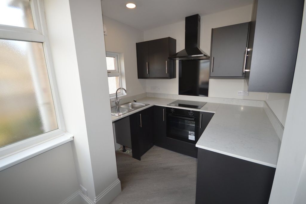 Property photo 1 of 17 Picture No. 05