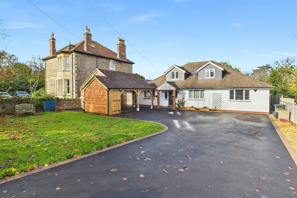 Property photo 1 of 25