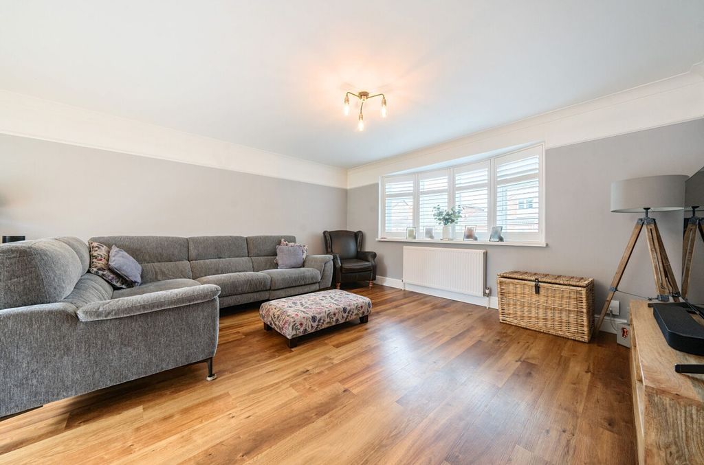 Property photo 3 of 14 Large Reception Room