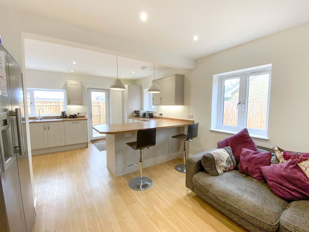 Property photo 2 of 13 Communal Living Area