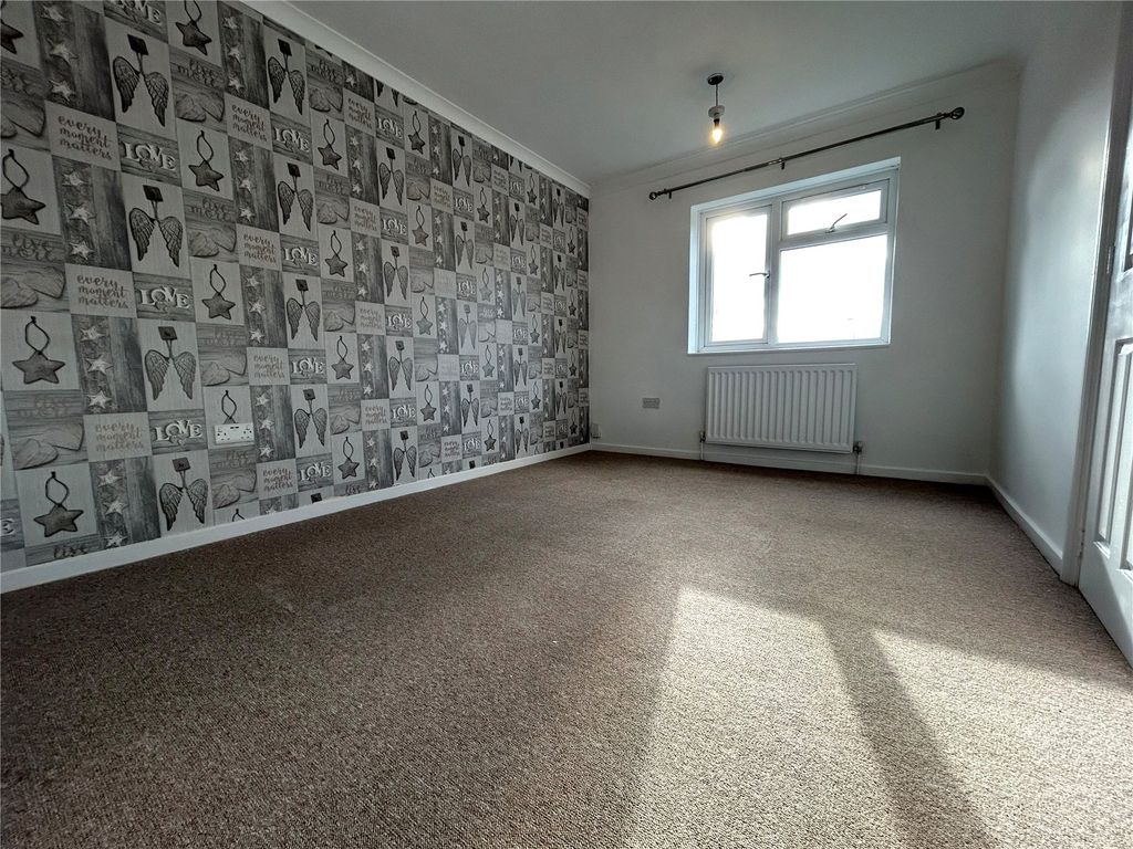 Property photo 3 of 11 Picture No. 33