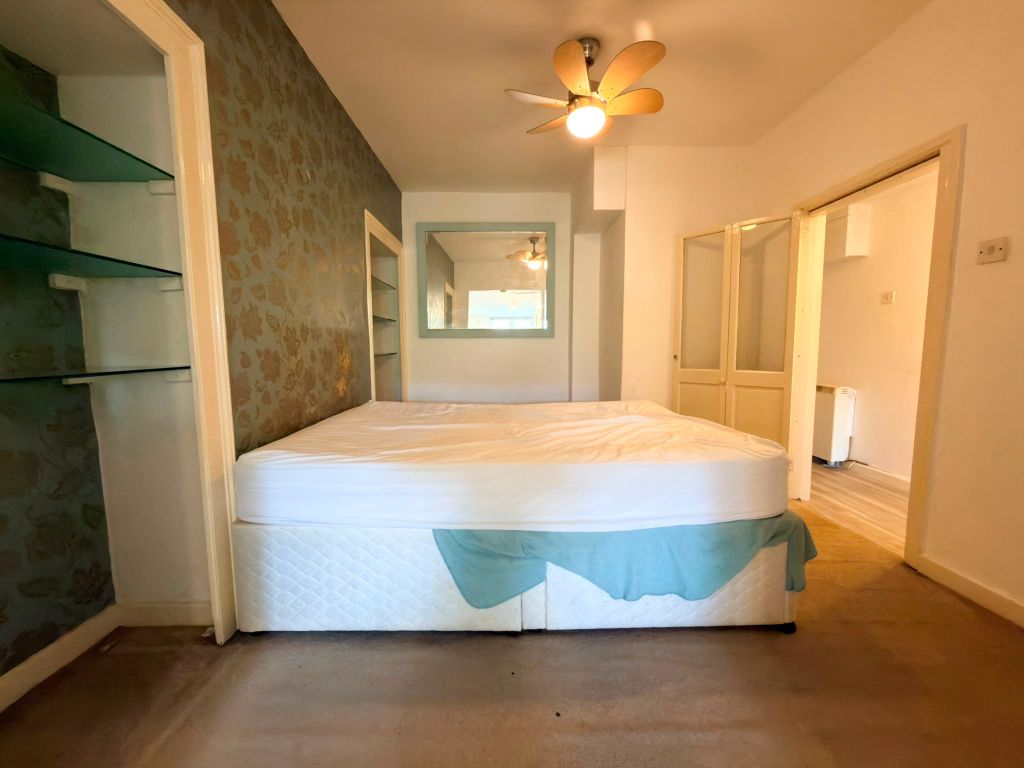 Property photo 3 of 5 Bedroom