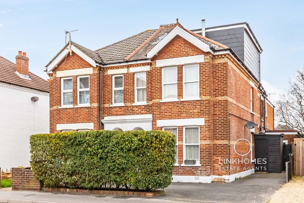 Property photo 1 of 39