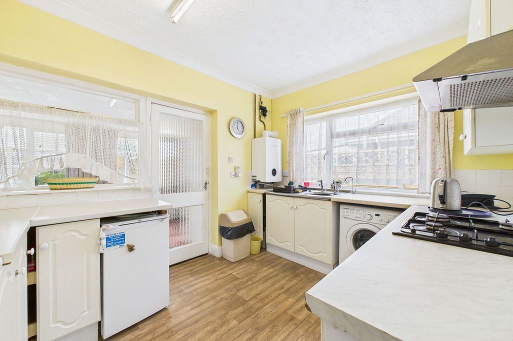 Property photo 3 of 22