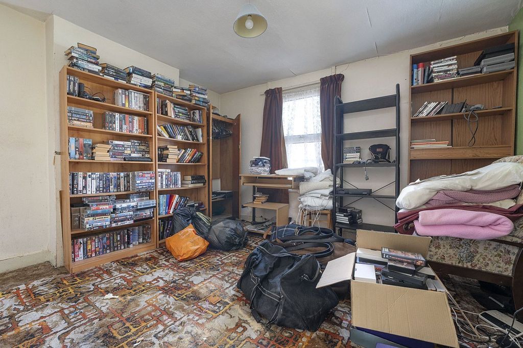 Property photo 3 of 16 Picture No. 03