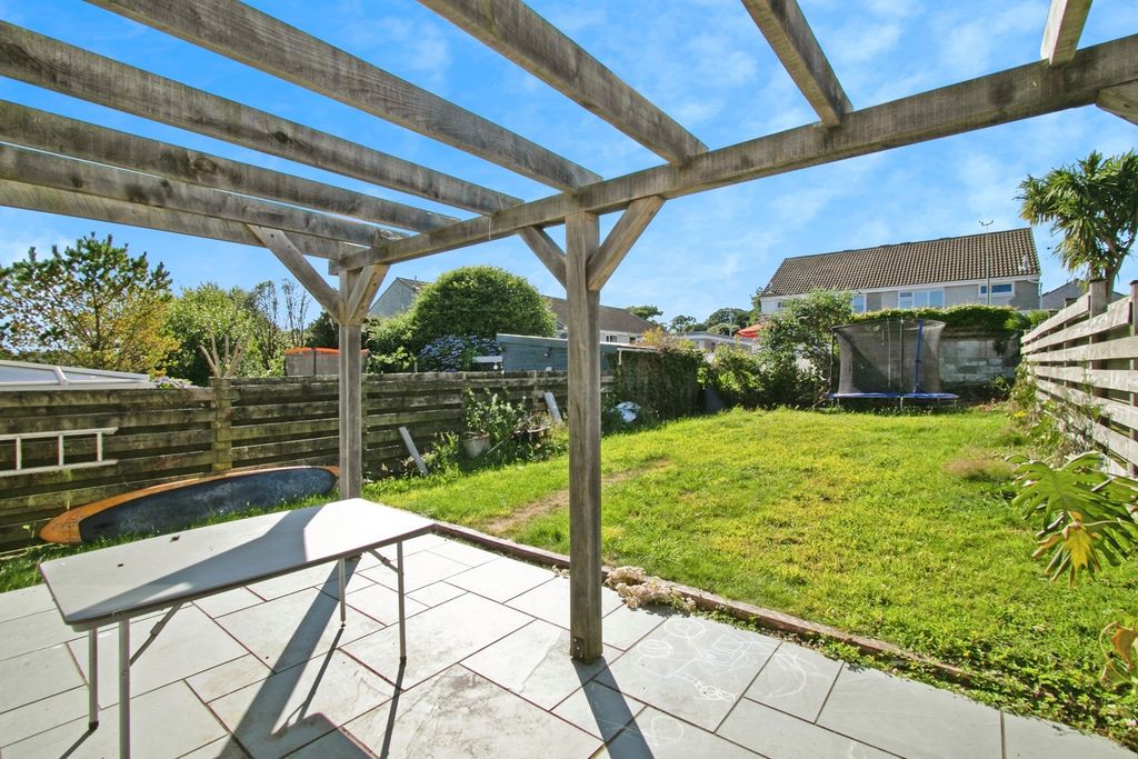 Property photo 3 of 17 Photo