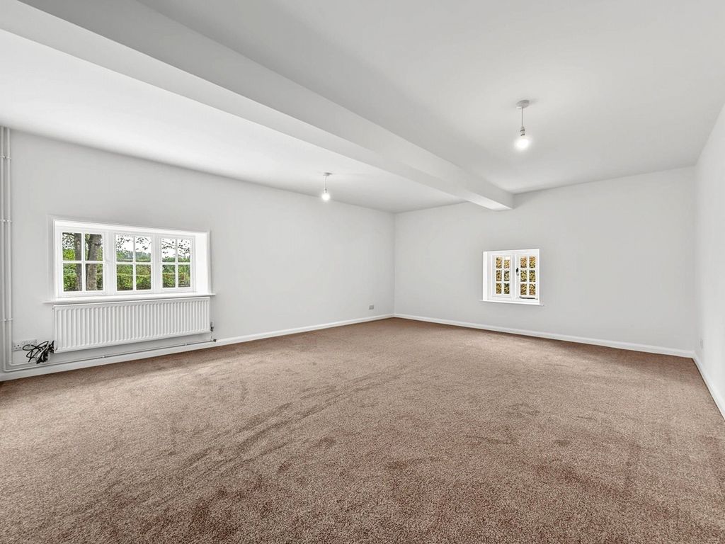Property photo 3 of 24 Picture No. 11