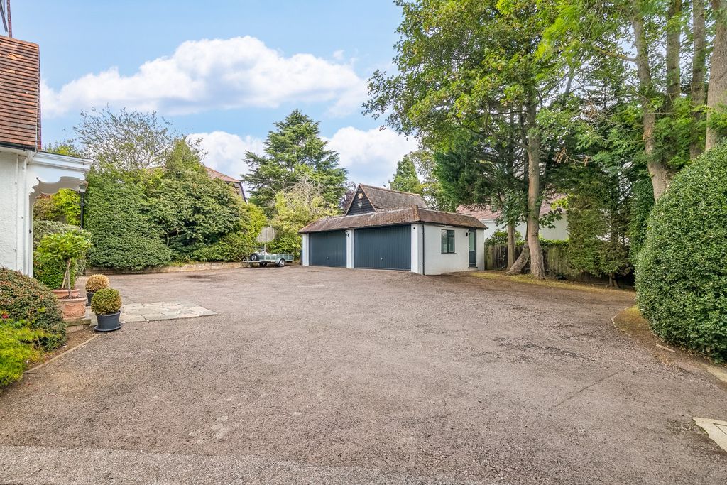 Additional image 34 of 6 bed detached house for saleMoormead Hill House, Offley Road, Hitchin SG5