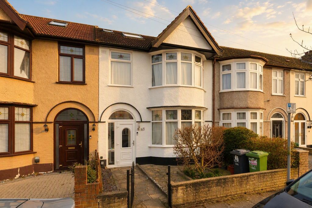 Property photo 1 of 18