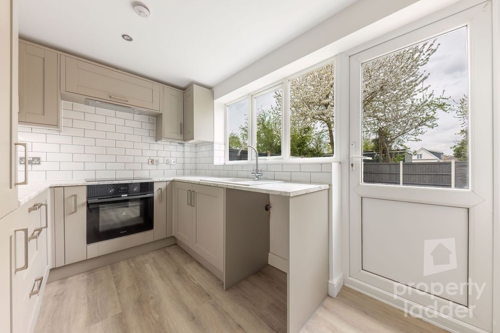 Property photo 2 of 17 Pl-15