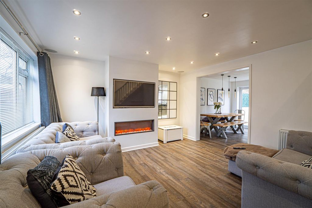 Property photo 2 of 26 Dsc08908-Hdr.Jpg