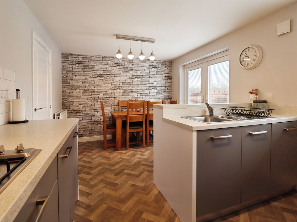 Property photo 3 of 23