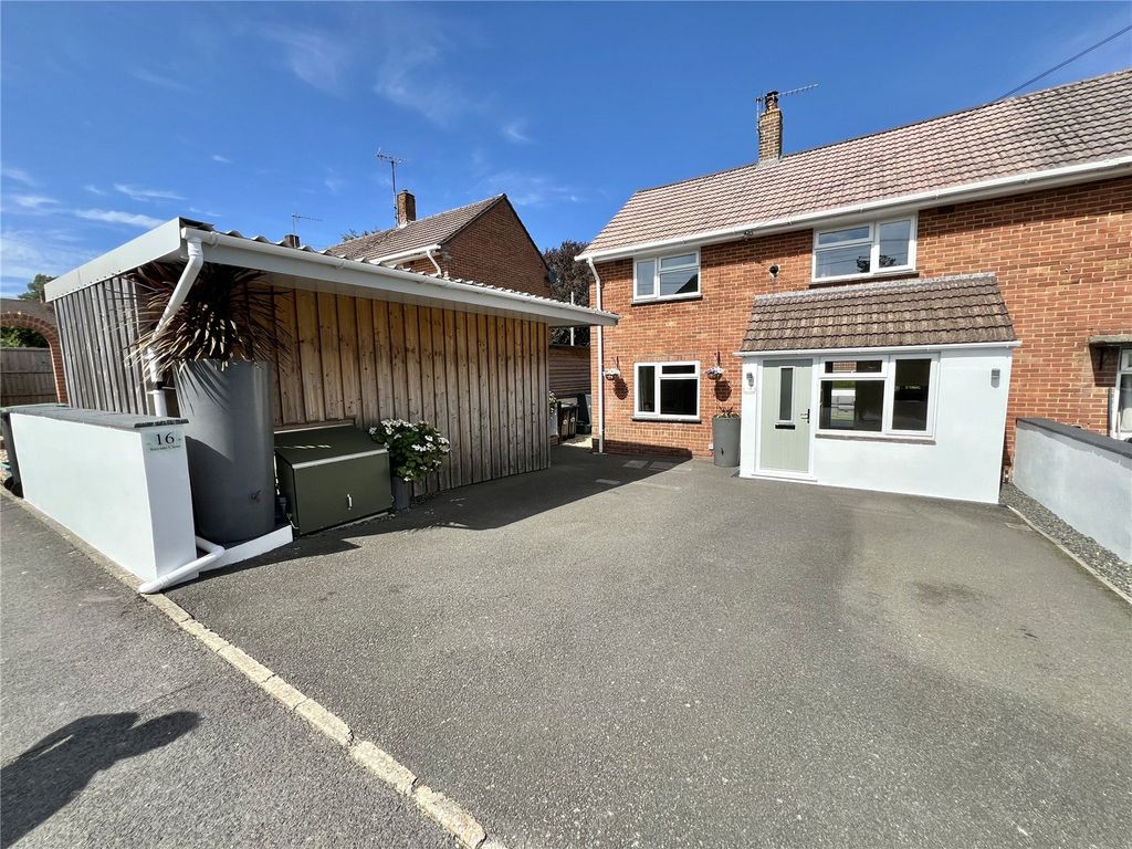 Property photo 1 of 17 Picture No. 01