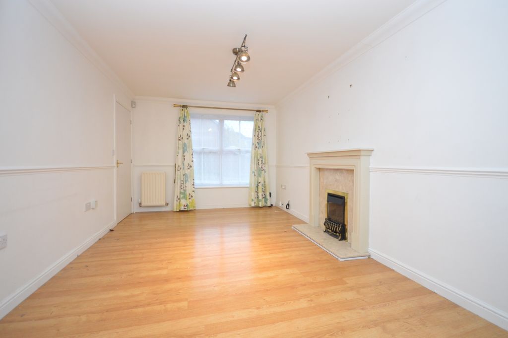 Property photo 2 of 8 Living Room