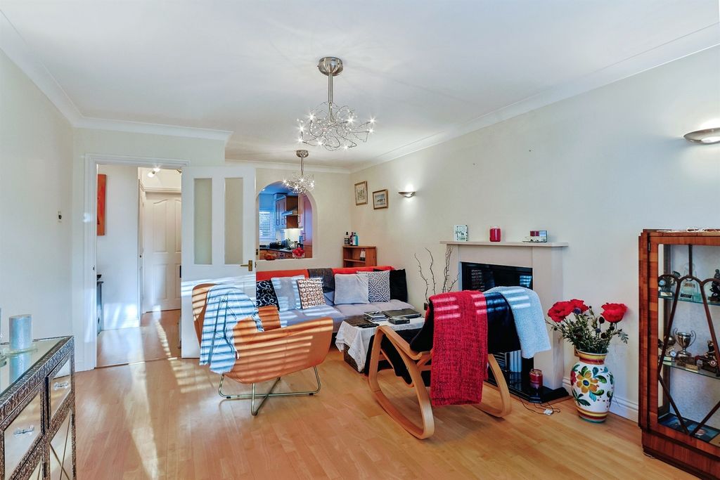 Property photo 3 of 19