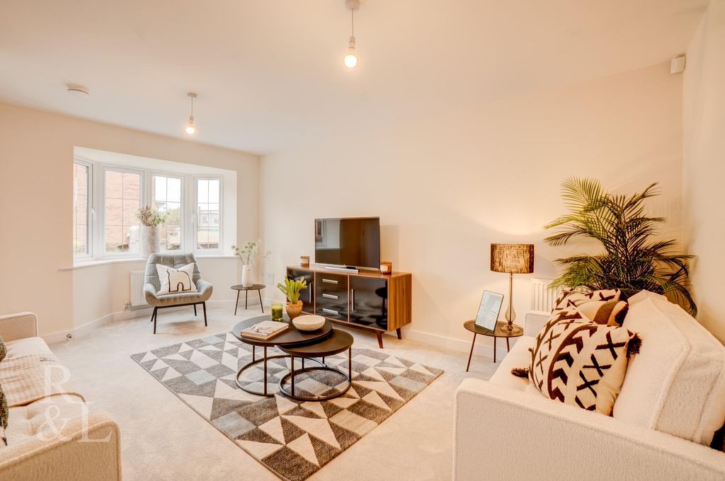 Property photo 3 of 24 Batched (5).Jpg