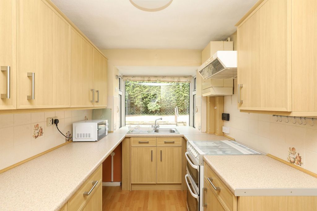 Property photo 2 of 23