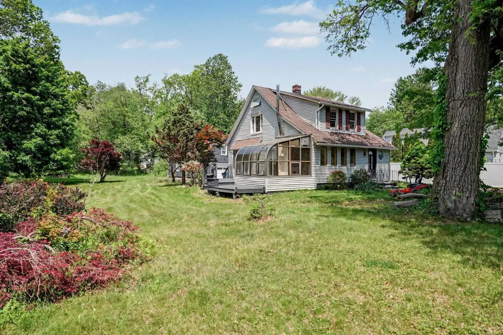 Property photo 1 of 31
