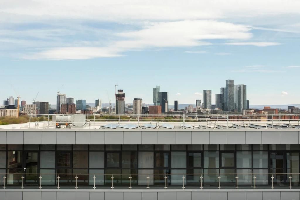 Property photo 1 of 9 Salford Quays - 9.Jpg