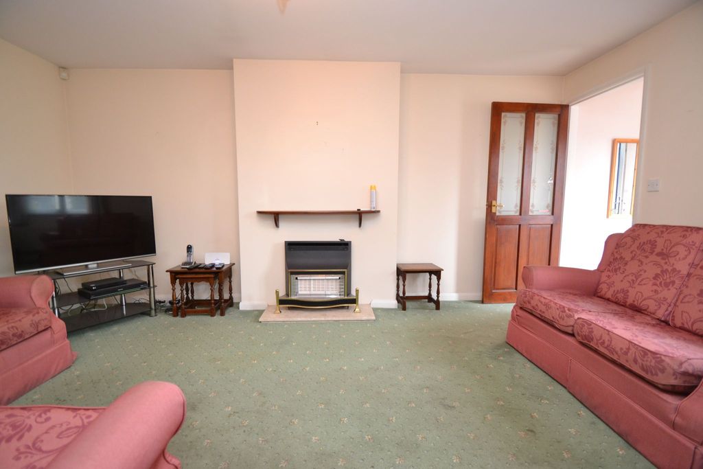 Property photo 3 of 13 Photograph 3