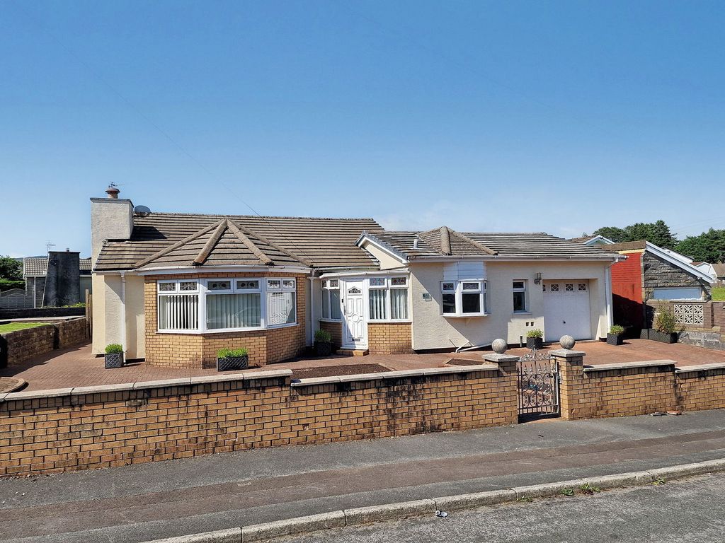 Property photo 1 of 25