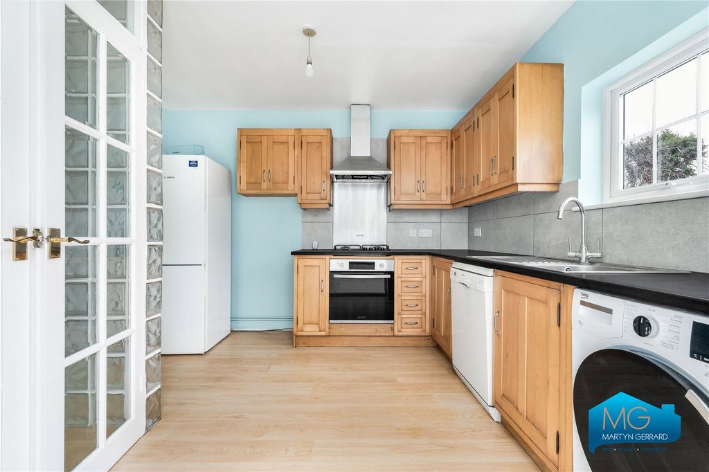 Property photo 2 of 17 Picture No. 06