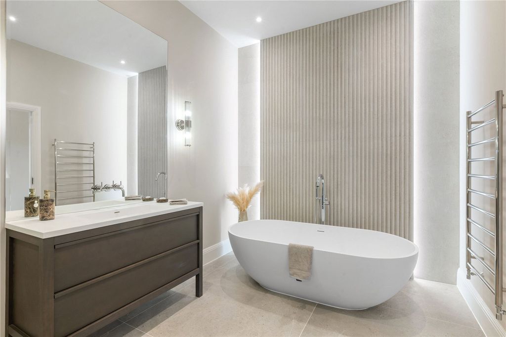 Property photo 3 of 38 Picture No. 65