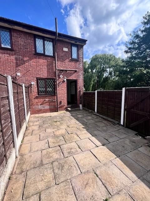 Property photo 3 of 12 Yard 2.Jpg
