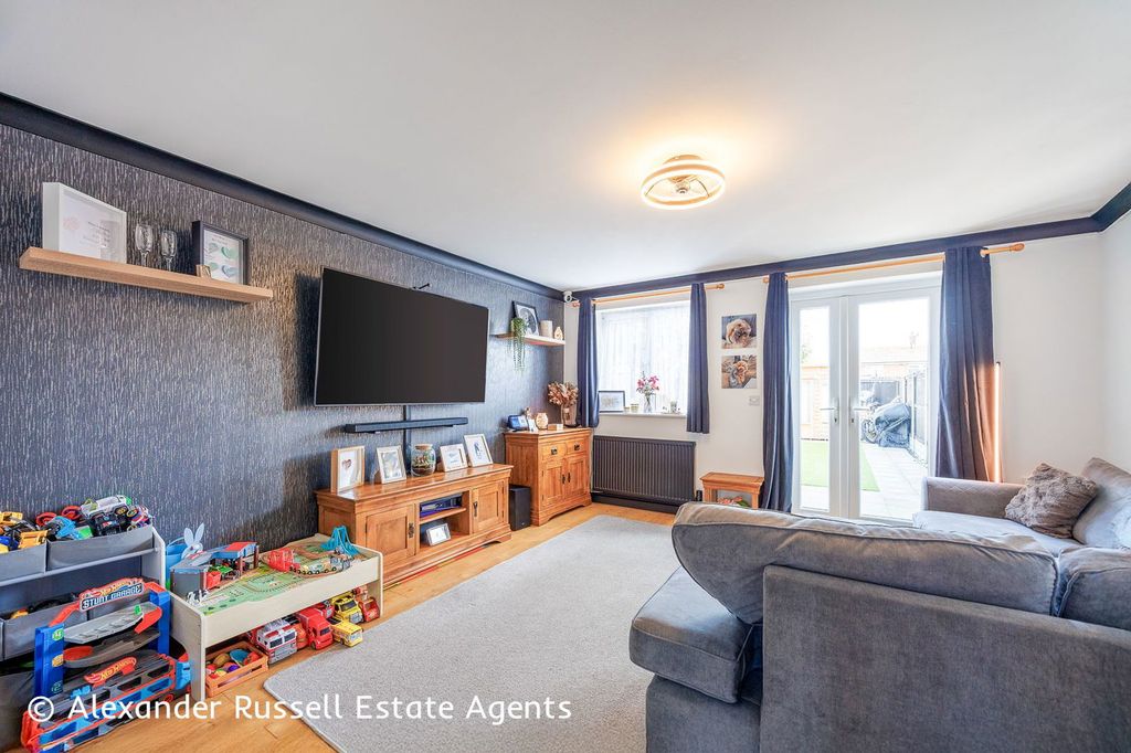 Property photo 3 of 22