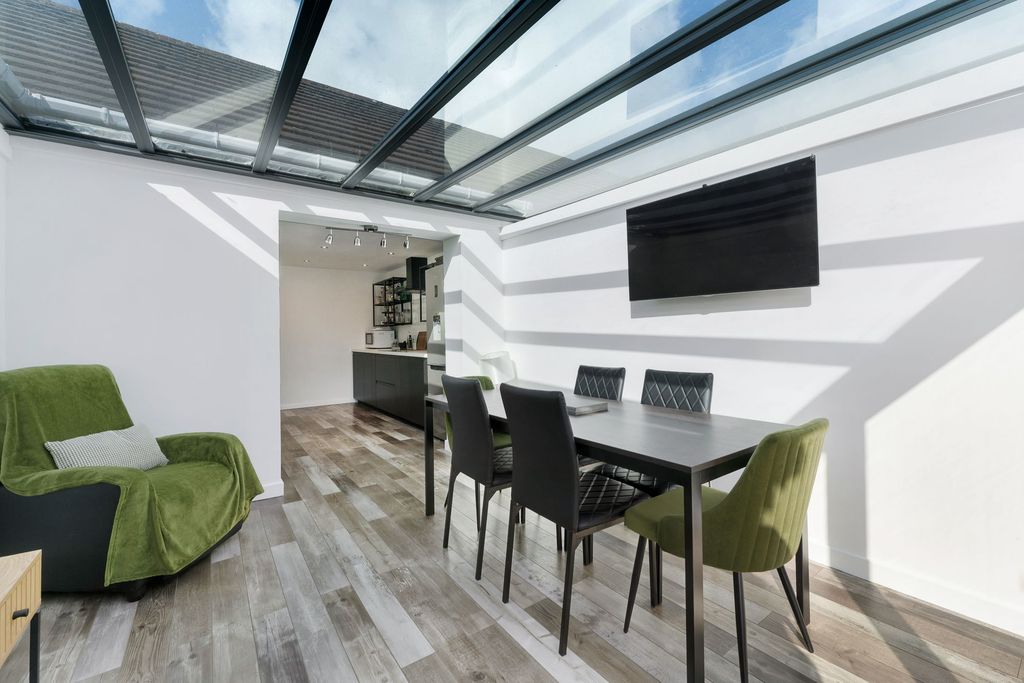 Property photo 3 of 20 9