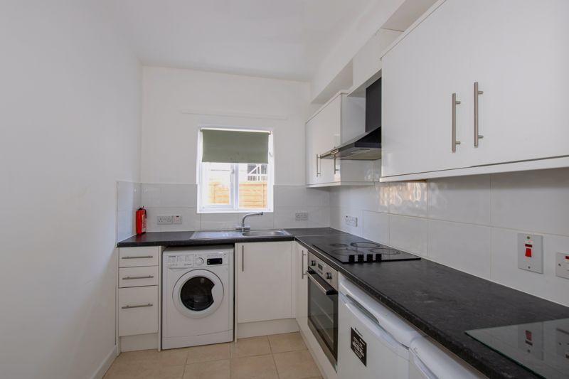 Property photo 3 of 5 Kitchen