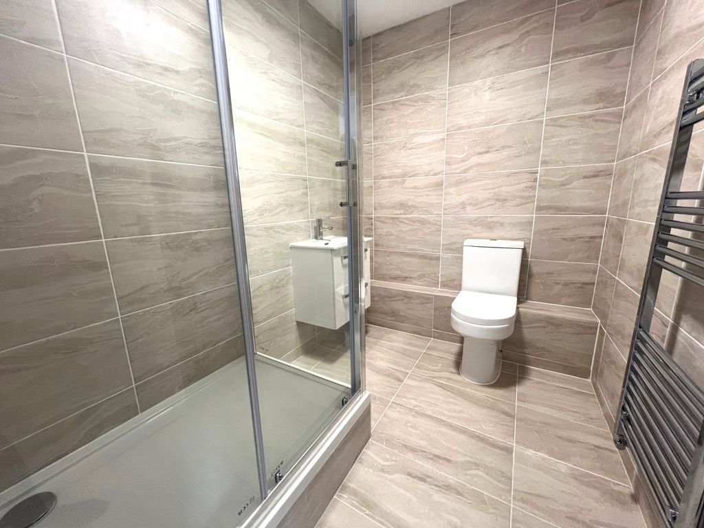 Property photo 3 of 11 3