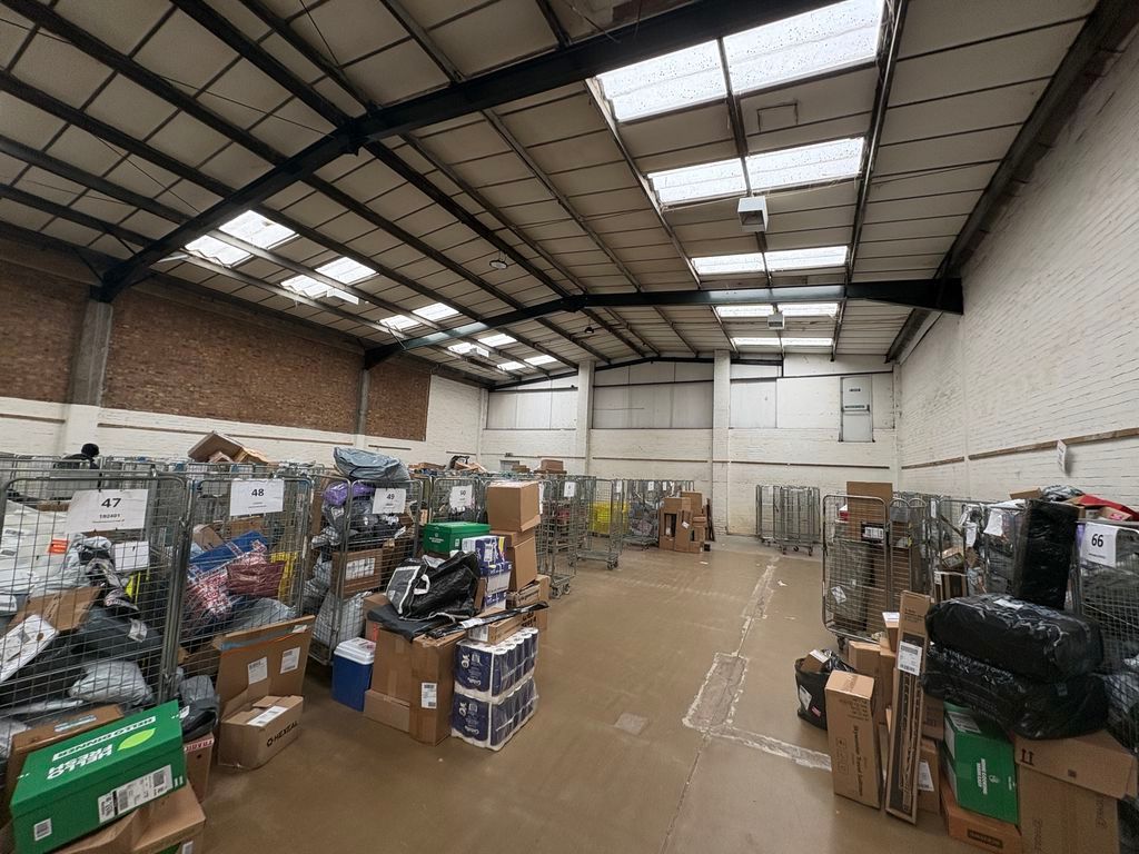 Property photo 3 of 6 Photo 2