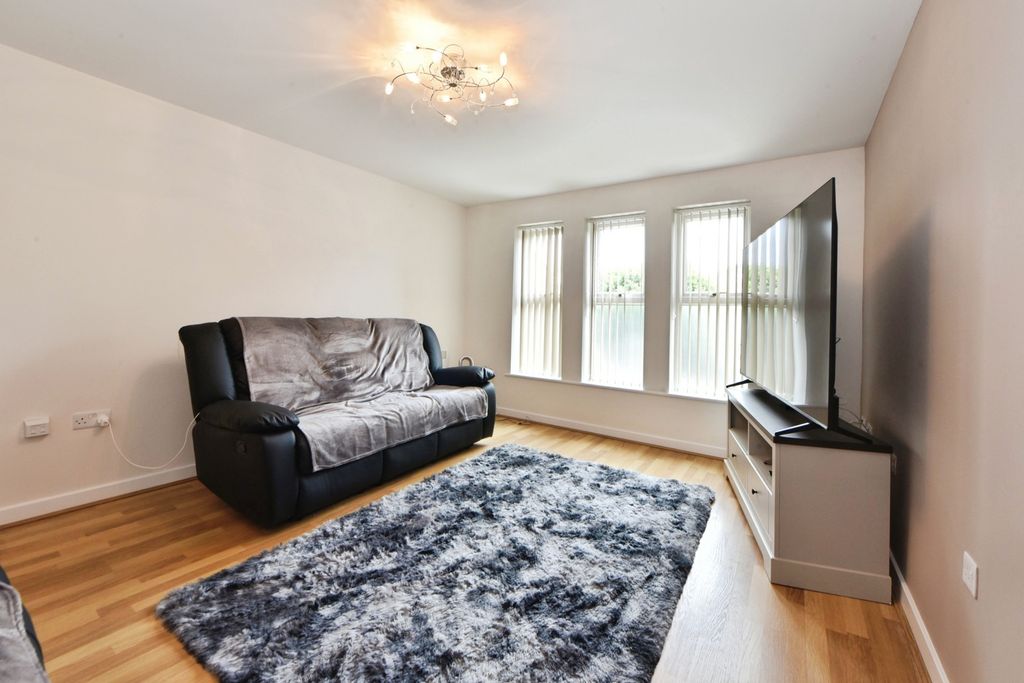 Property photo 2 of 14 Pbox-Img.Jpg