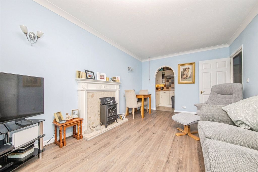 Property photo 2 of 28 Picture No. 30