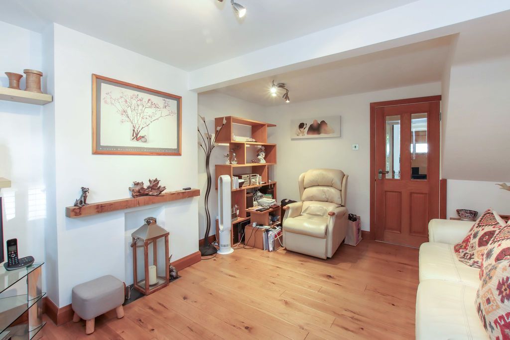 Property photo 2 of 13 Photo 9