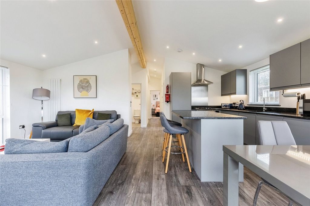 Property photo 2 of 15 Kitchen