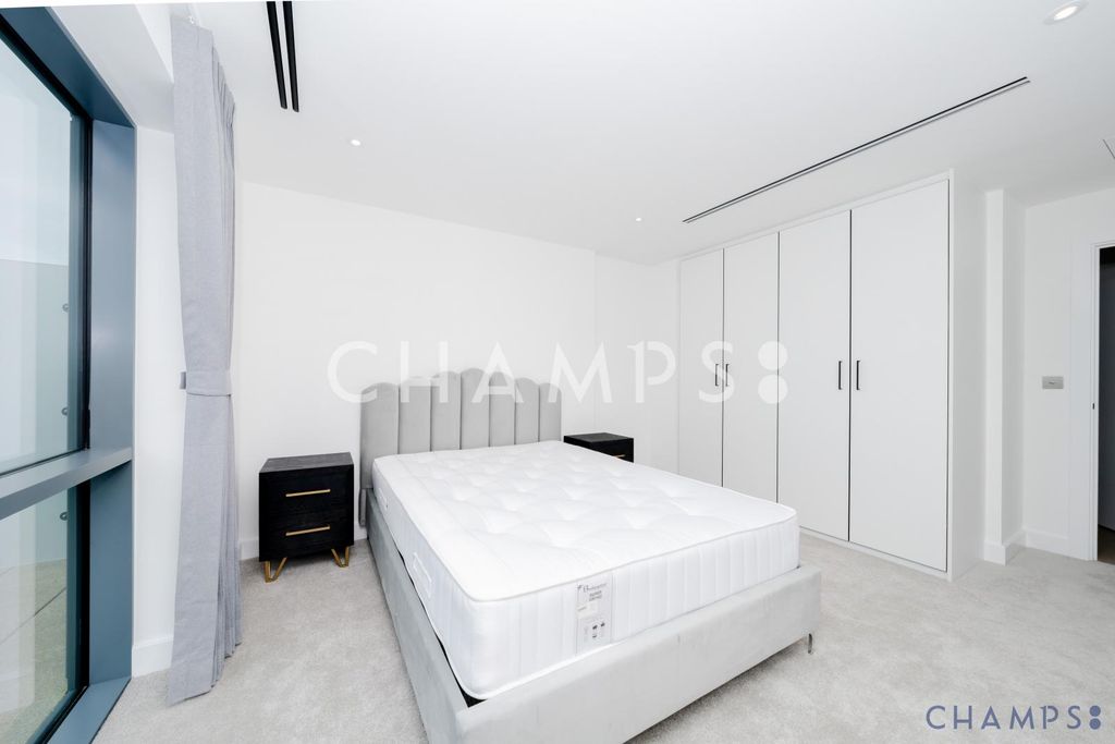 Property photo 2 of 18 Gallery