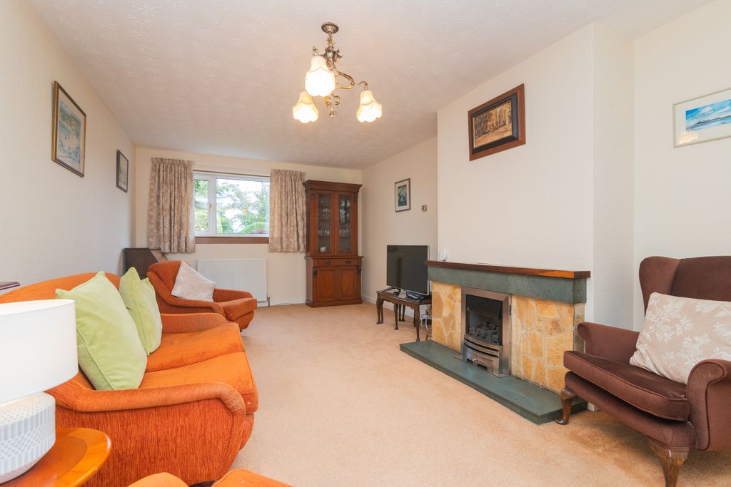 Property photo 3 of 25 2A Cross Road Paisley-2