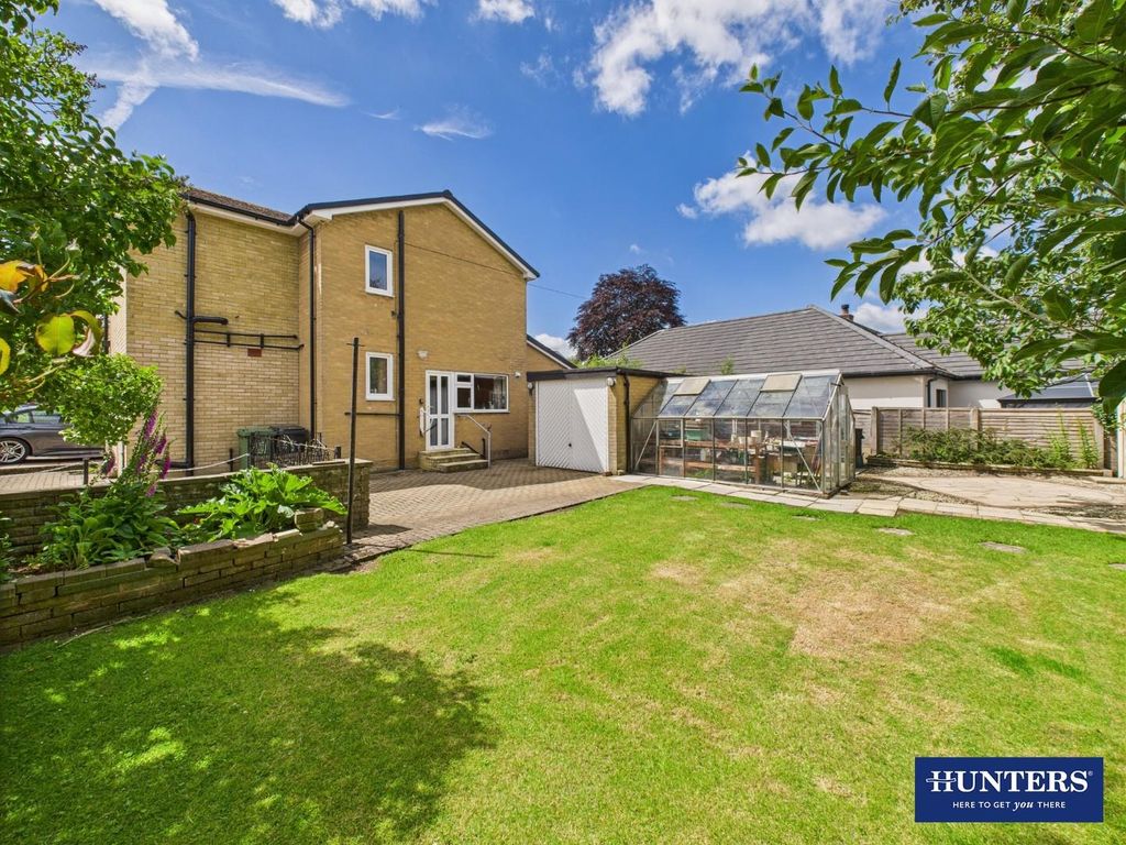 Property photo 2 of 28 Rear Garden